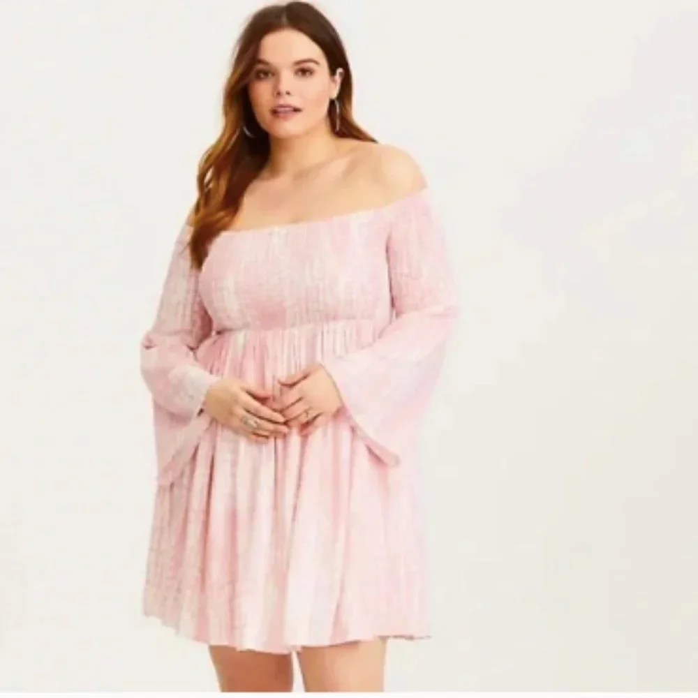 NWT Torrid Smocked Tie Dye Dress Boho Flutter Sleeve Dream Pink Plus 1X - Picture 2 of 7